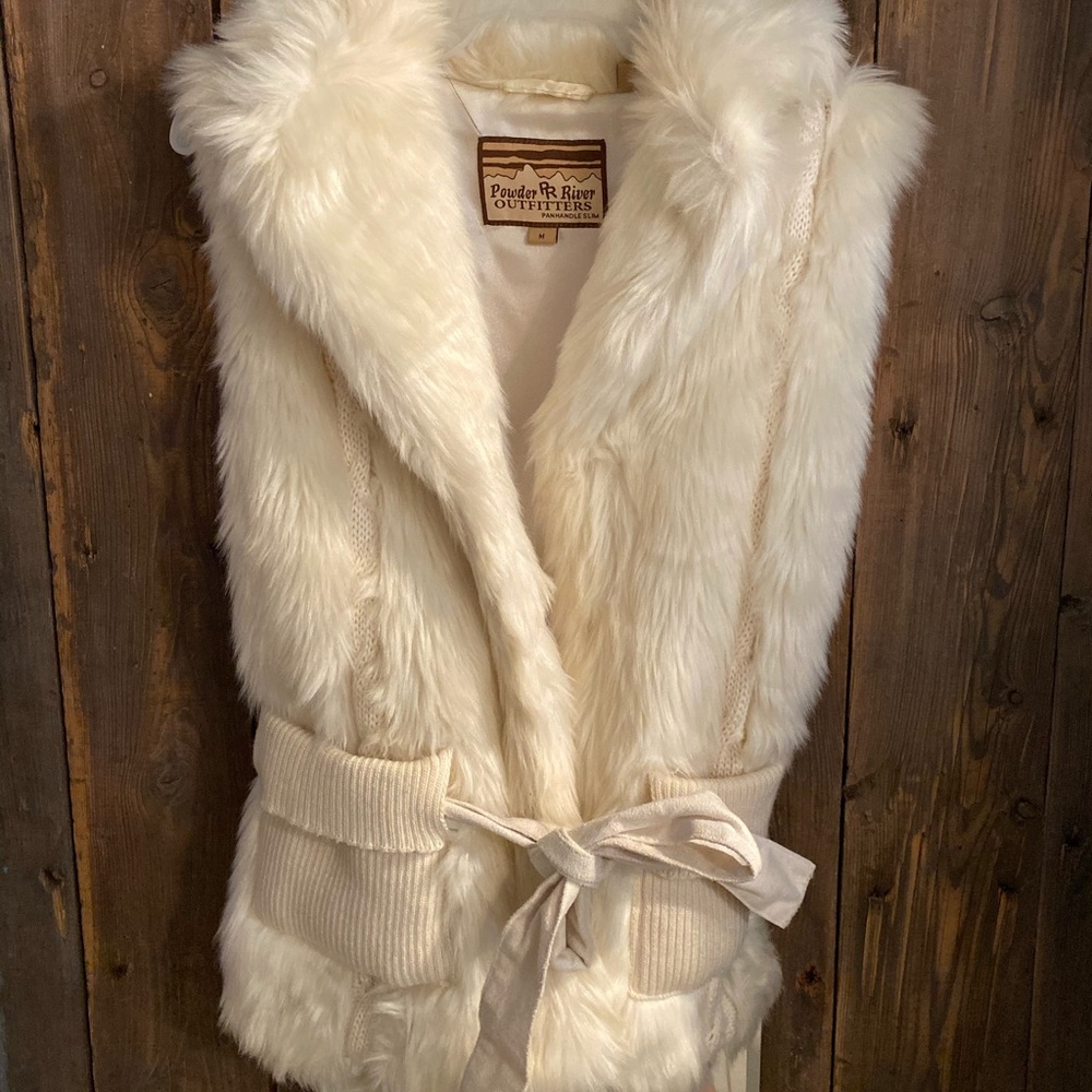 Powder River outfitter faux fur vest